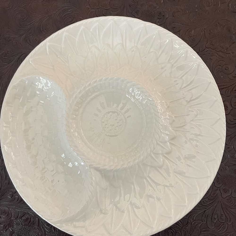 Secla artichoke plateElegant White Serving Platter